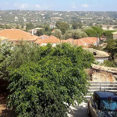 Spacious With View 10 Mins Walk To The