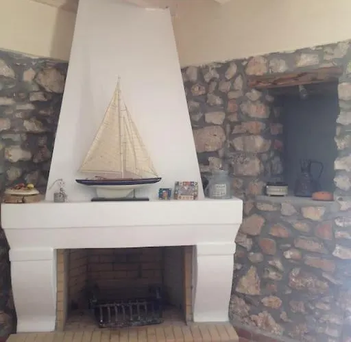 Βίλα Spacious With View 10 Mins Walk To The *
